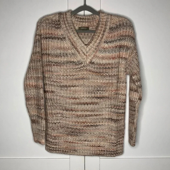 D&CO. Sweaters - NATURALS D&CO V-Neck Sweater